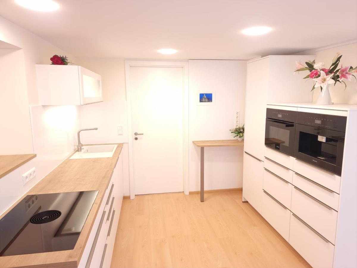 Liebevoll Eingerichtetes Haus Mit Grossem Garten In Dresden - Telefonnummer Und Video Unter Www Fhvn De 외부 사진
